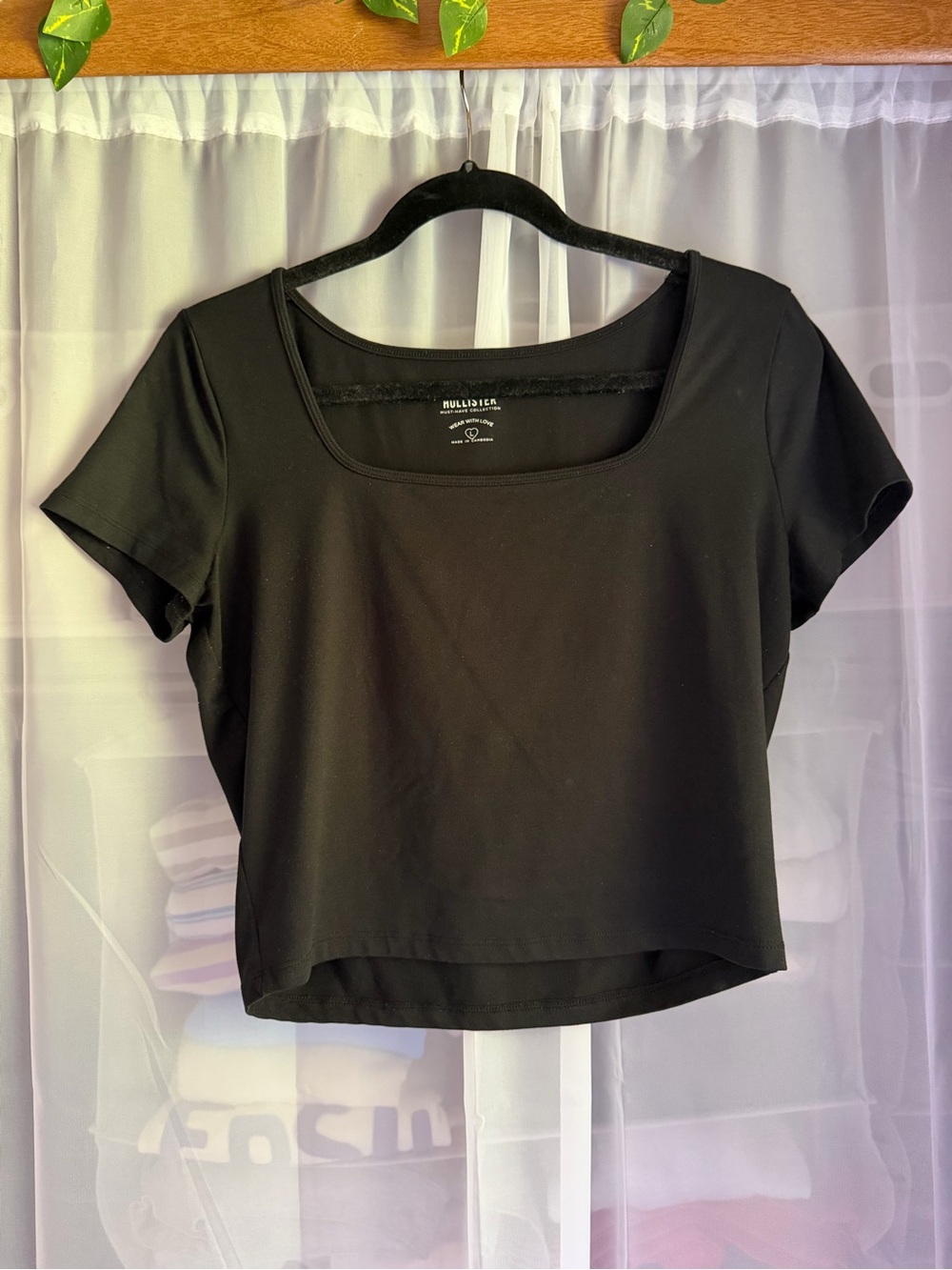 Hollister Women's Black Square Neck Crop Top